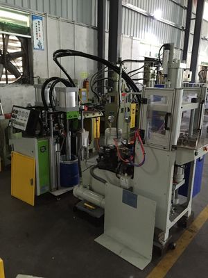 ISO9001 LSR macchina per lo stampaggio a iniezione 55T macchina per lo stampaggio a iniezione di gomma di silicone liquido
