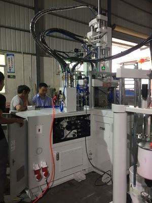 85T LSR macchina di stampaggio a iniezione a doppio scivolo Shuttle macchina di stampaggio a iniezione 21,6KW