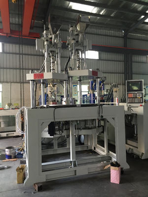 240 tonnellate doppio colore / materiale macchina di stampaggio a iniezione verticale per manico