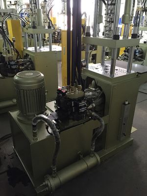 Bimetallico a vite e barile Verticale Plastic Injection Molding Machine 45T