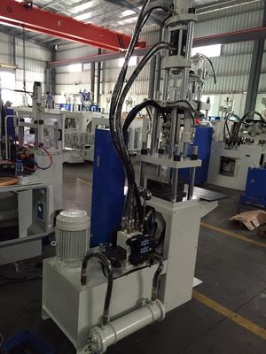 20 tonnellate ABS Hydraulic Vertical Injection Moulding Machine 260 mm Distanza tra le barre di legame