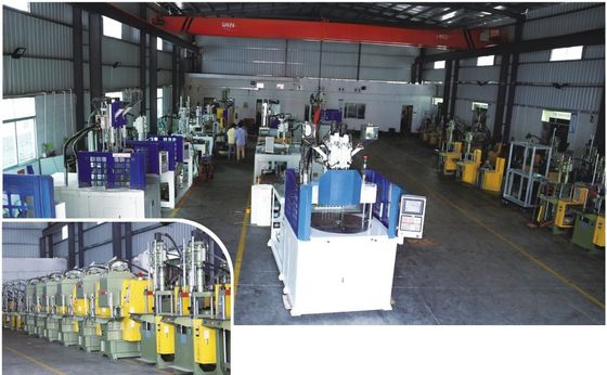 20 tonnellate ABS Hydraulic Vertical Injection Moulding Machine 260 mm Distanza tra le barre di legame