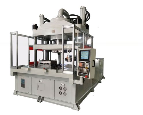 250T Vertical Clamping Horizontal Injection Molding Machine 44,5kW 1 anno di garanzia